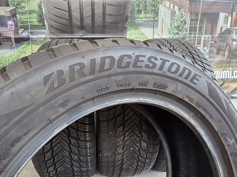 235/55/18 BRIDGESTONE 4бр