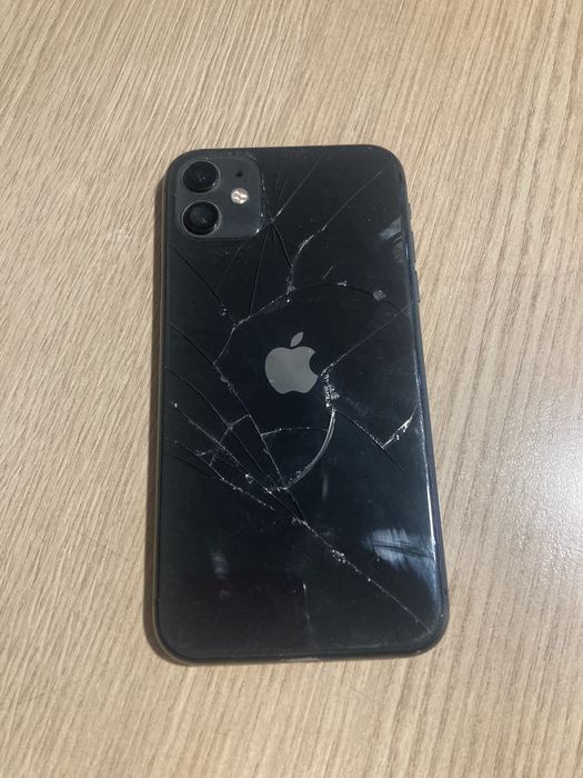 iPhone 11 128 GB 100%