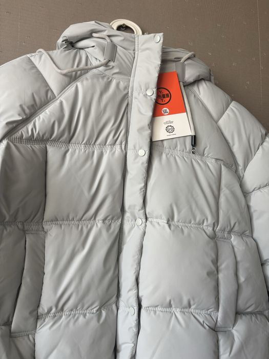 Продам зимнию куртку для девочки