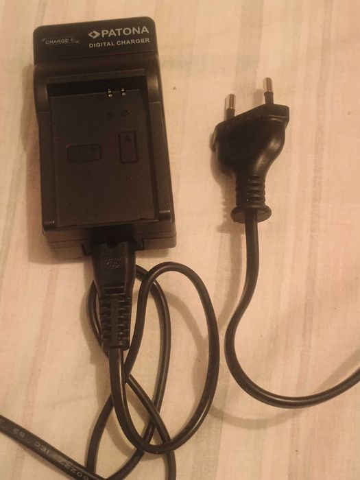 Зарядно за Samsung NX 5 / 10 / 100 / 11 / 20