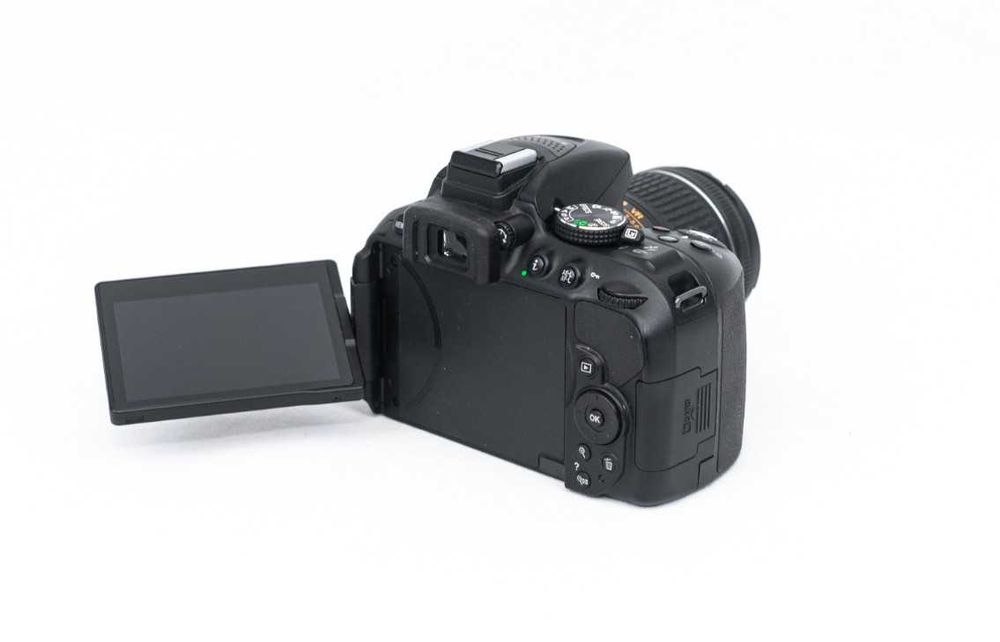 Nikon D5300 - Kit + 18-55mm - 2.400 de cadre - Aparat foto DSLR