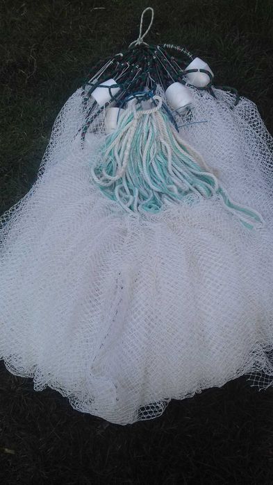 Plasa pescuit  năvod. voloc