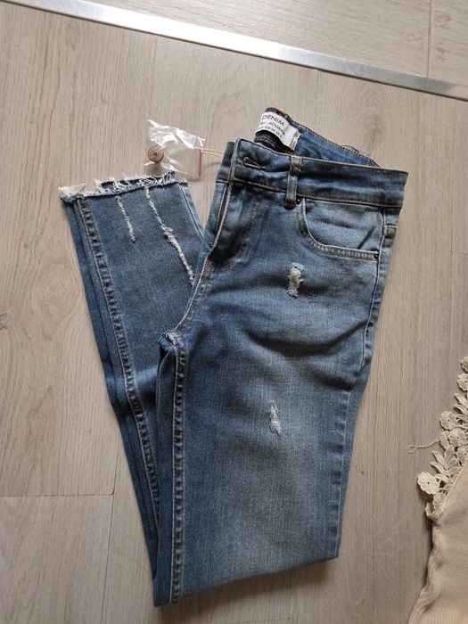 Лот от дънки и две блузки хс