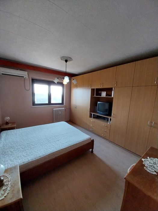 Apartament 3 camere, semidecomandat, str Proporgescu
