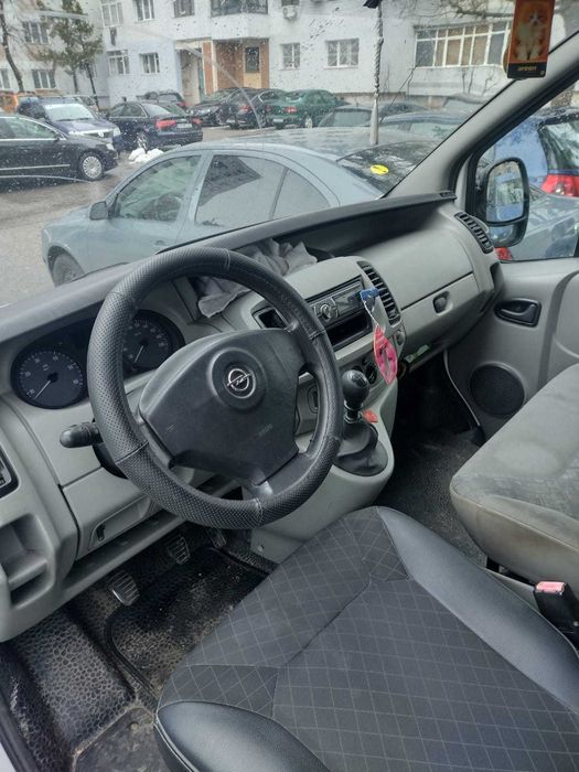 Vând duba Opel  vivaro motor 1.9 diesel