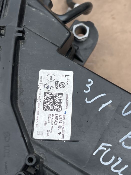 VW Passat B9 3J1 2024 Full LED ляв и десен фар