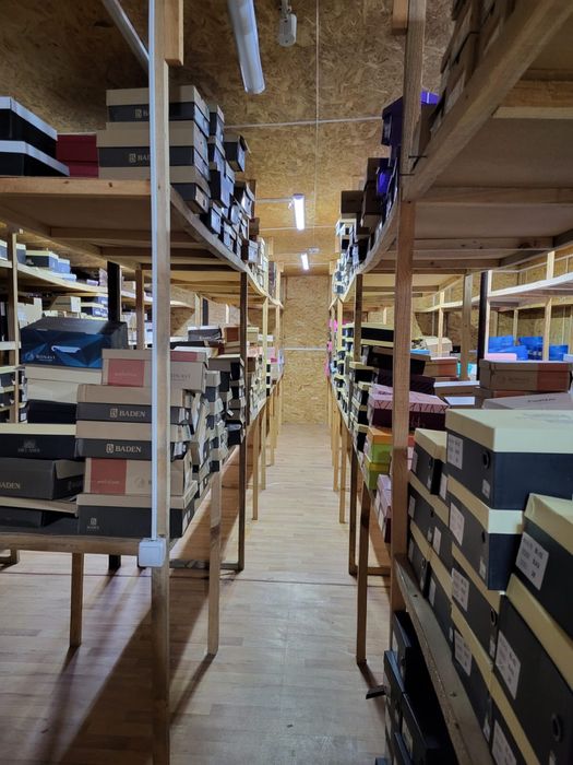 Продам тд кристал  1200 м кв в самом центре