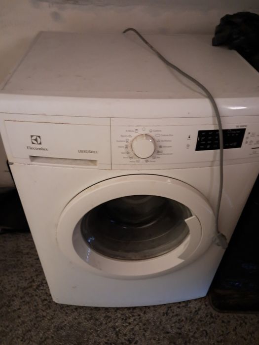 ПЕРАЛНЯ Electrolux