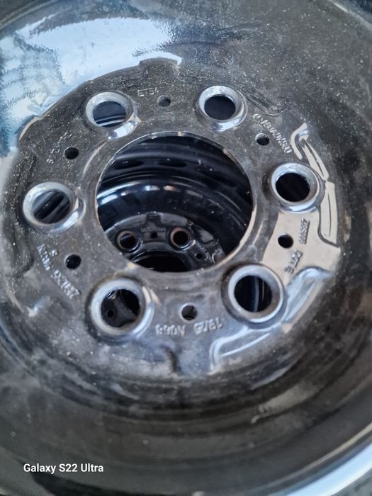 225 75 16С Continental 121/120 Conti Van Contact100 Замъка Ямбол