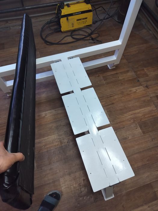 Скамья для жима лёжа, тренажер