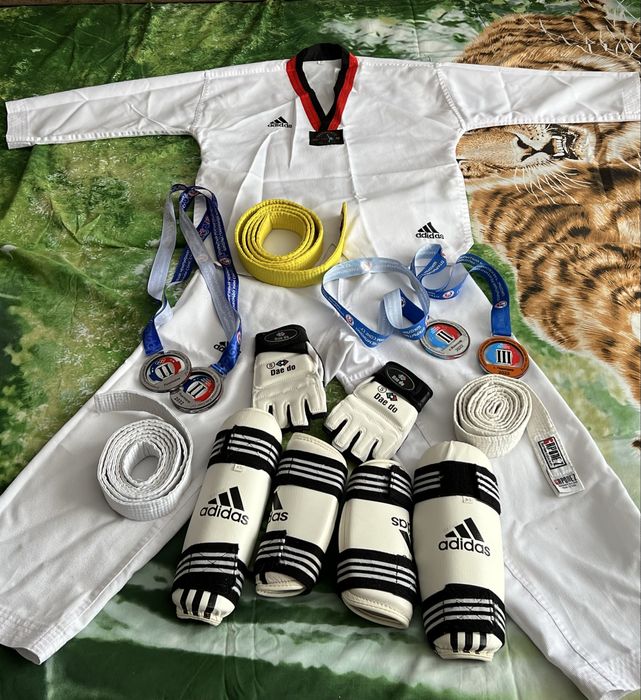 Полный комлект для тэквондо(так же продается по отдельности)