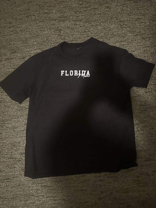 Продавам модерни и стилни  тениски