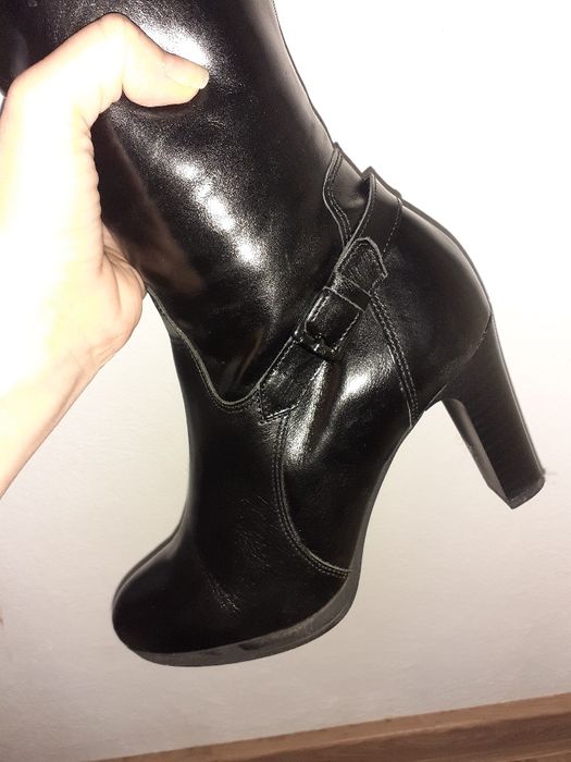 Cizme înalte mărimea 36, din piele