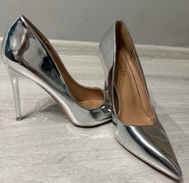 Дамски обувки на ток