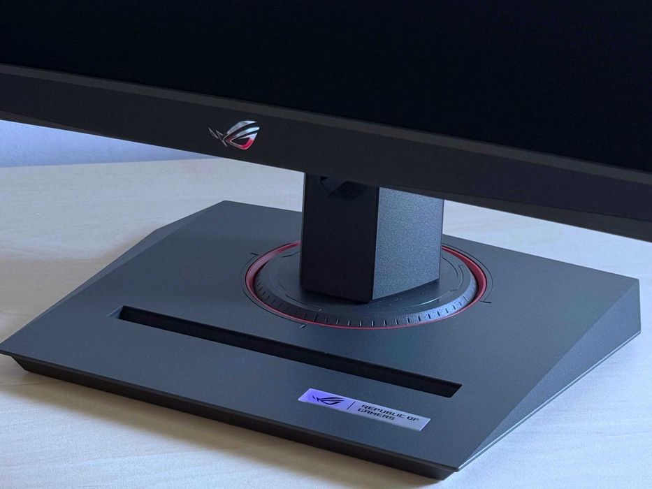 Бартер! Като НОВ! ROG Strix / 27" 2560 × 1440 QHD (Quad HD) Curved, 180Hz