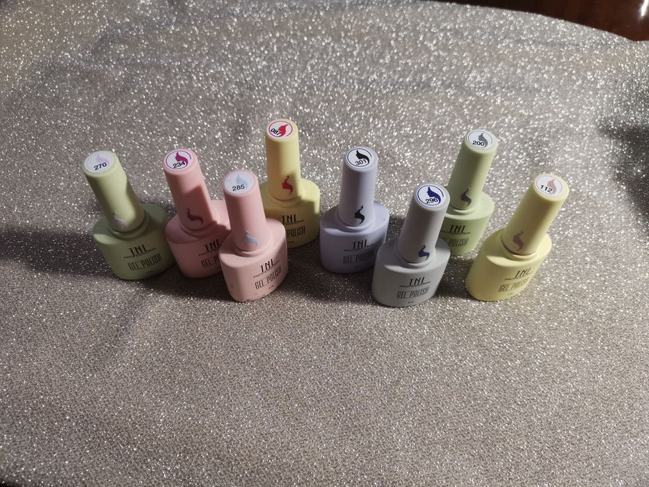 Гель-лак для ногтей