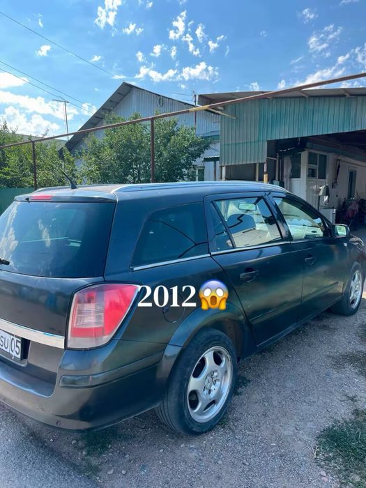 Opel Astra 2012 универсал