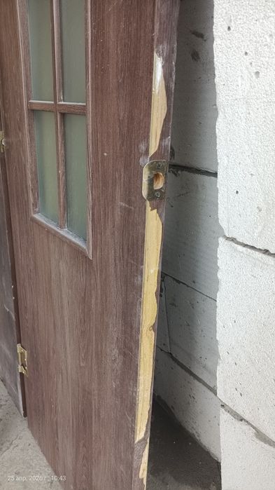 Двери межкомнатные. Есик