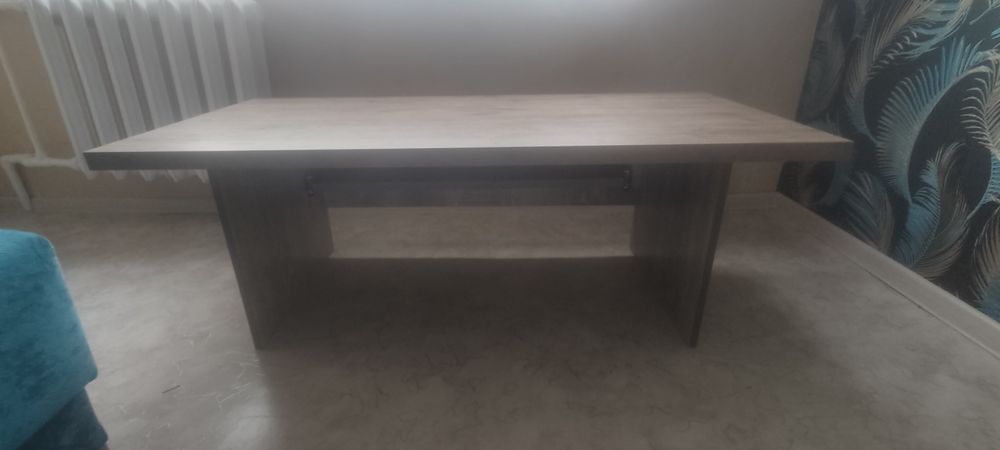 Продаю журнальный стол