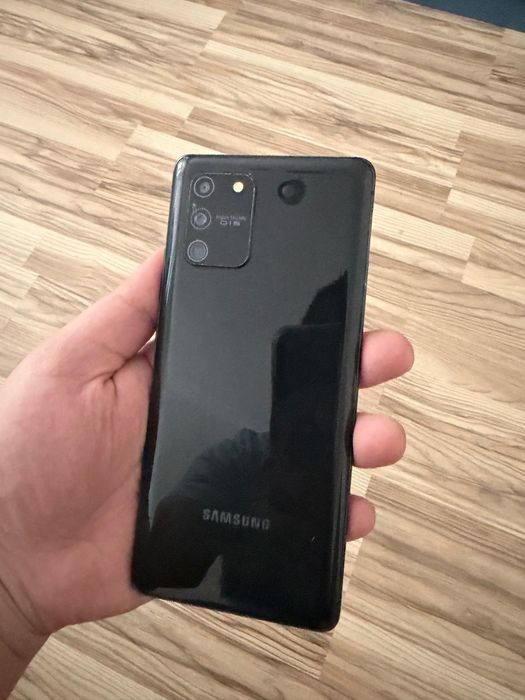 Продам Самсунг С10 лайт 128 гб