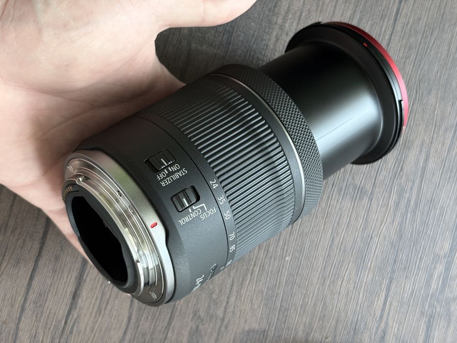 Obiectiv Canon 24-105 f4-7.1 RF