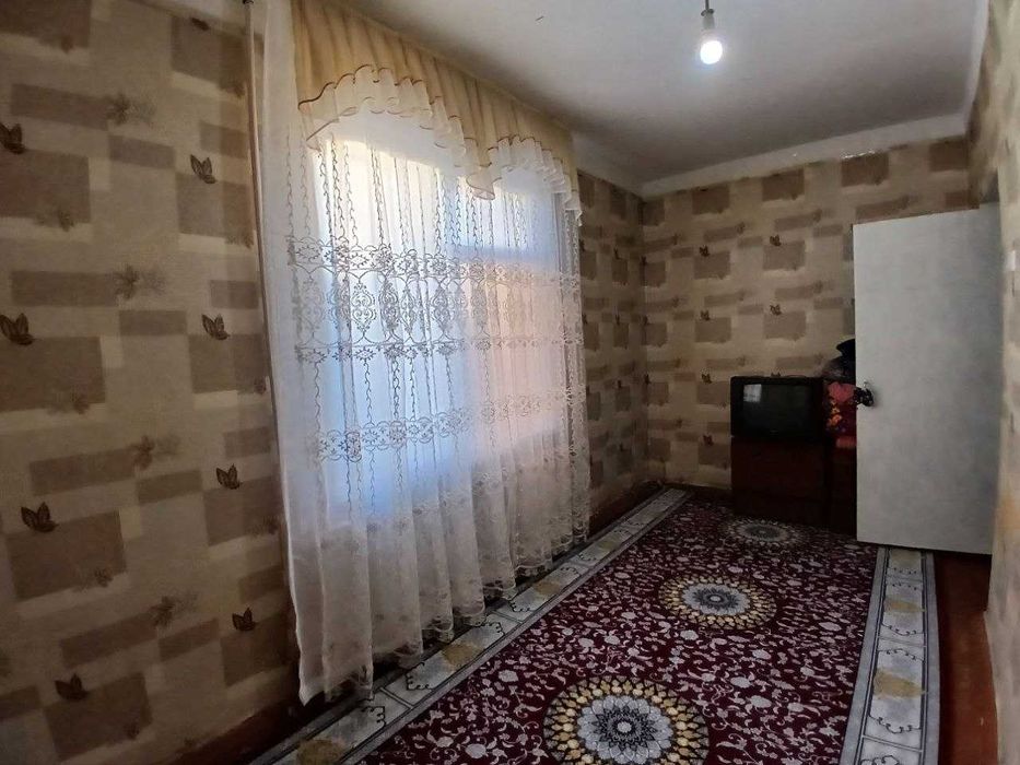 СРОЧНО! Зарафшон шаҳар марказида 3 хонали квартира сотилади.