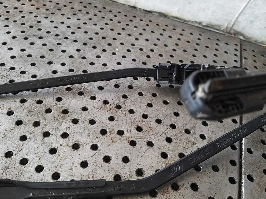Set brate stergator parbriz renault megane 3 288810005r 288860005r