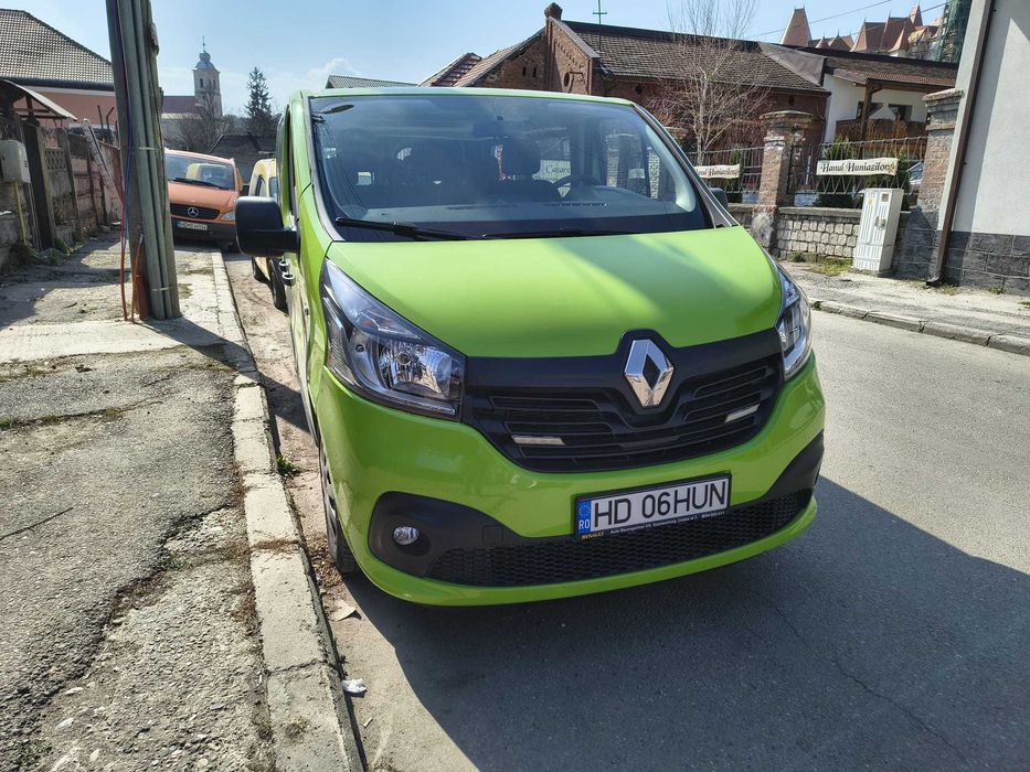 RENAULT Trafic 2015 — imagine 2