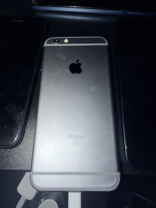 Iphone 6s liber in orice retea, in stare de functionare  baterie 90%