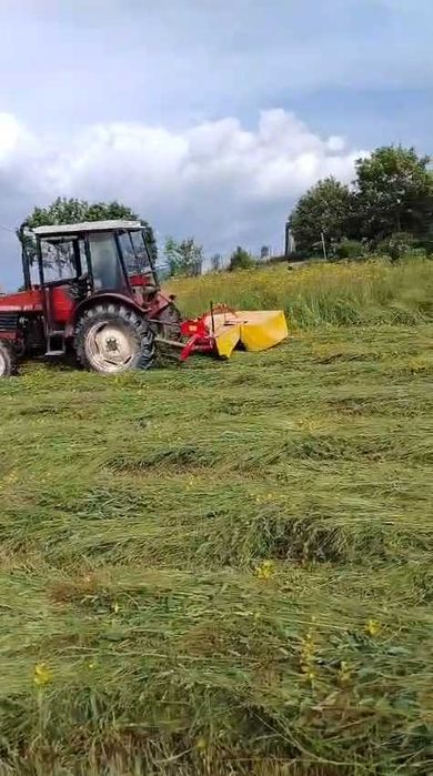 Tractor Universal 453 DT 4x4 an 2005 inmatriculat  anvelope noi stare foarte bună