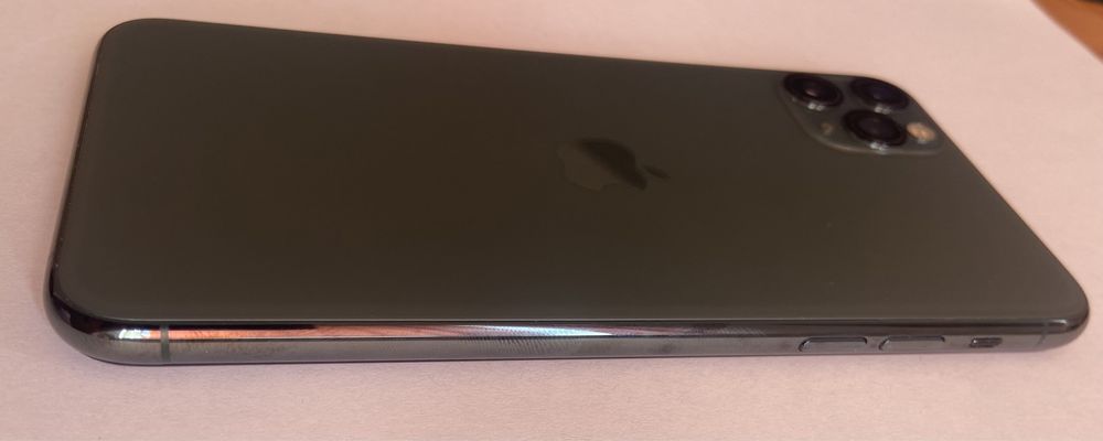 Продам IPhone 11 Pro Max 256GB