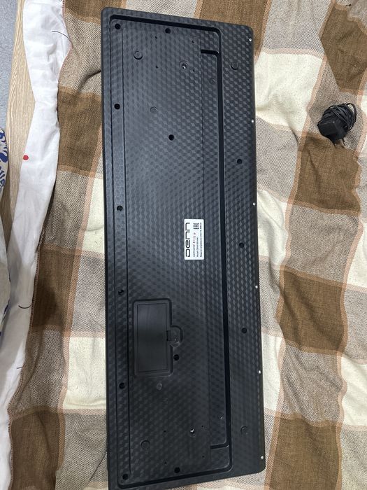 Синтезатор б/у .В идельном состоянии.