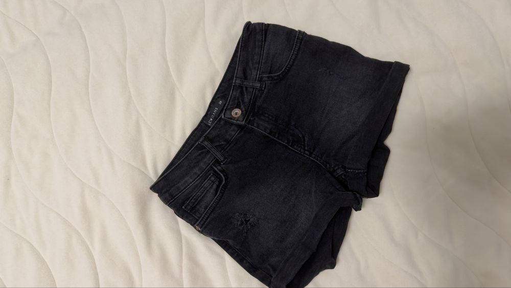 Стилни къси панталонки