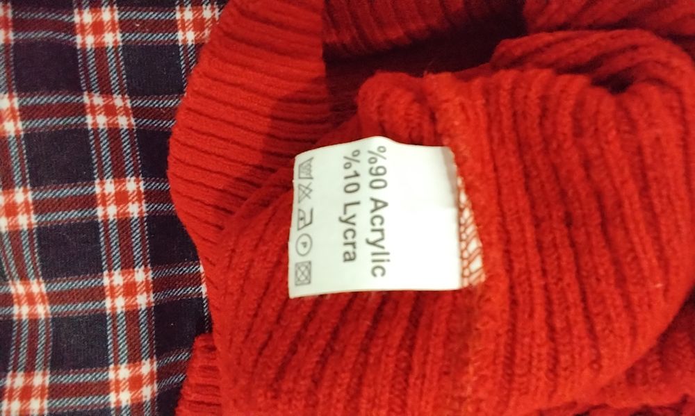 Продаю кофту нарядную