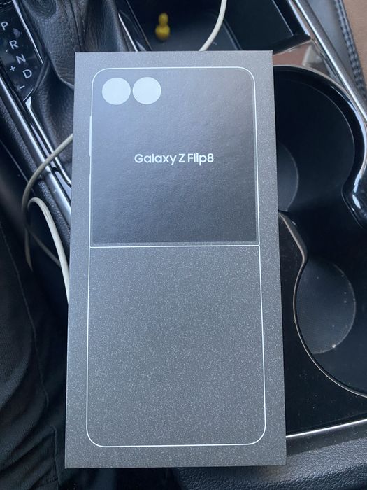 Samsung Z flip 8