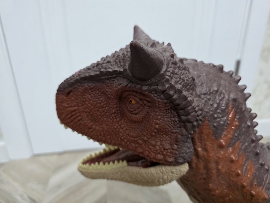 Карнотавр (Торо) из Jurassic World