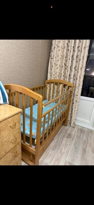 Продам детский кровать без матраса
