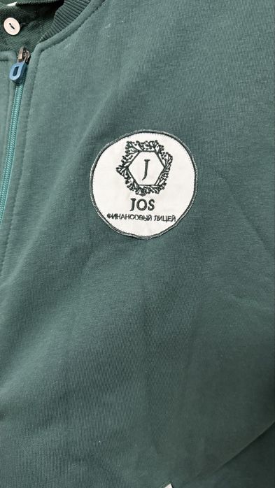 Продам школьную форму Jos.
