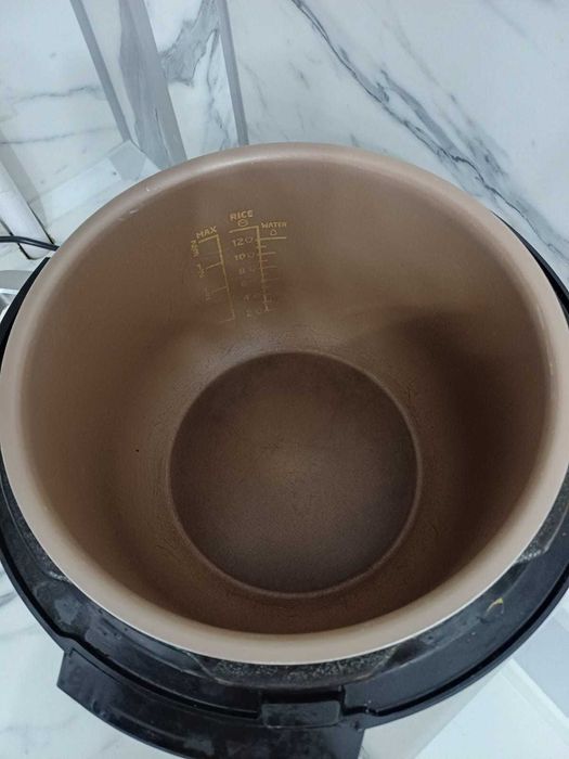 Мультиварка-cкороварка Philips Avance Collection HD 2178