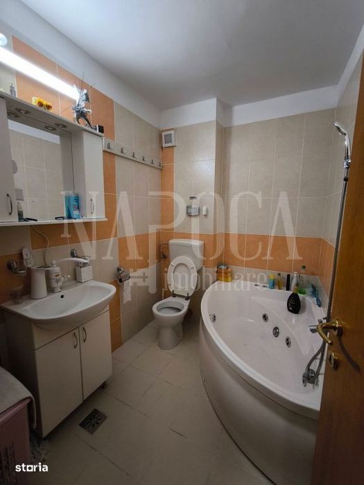 Apartament 3 camere de vanzare in Nufarul Oradea, Oradea