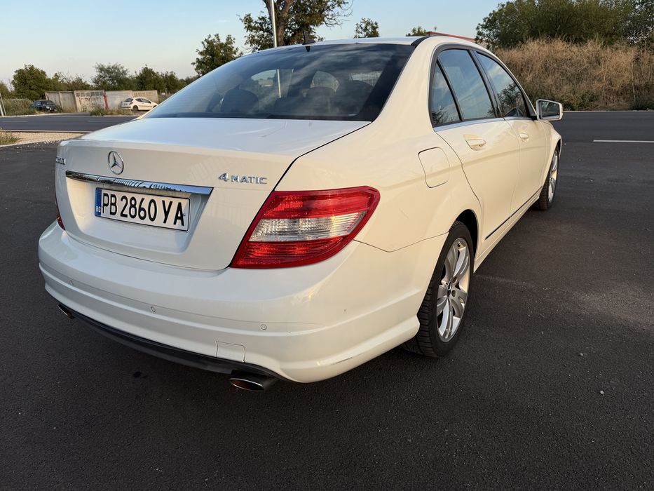 Mercedes-Benz C300 4MATIC 231к.с.