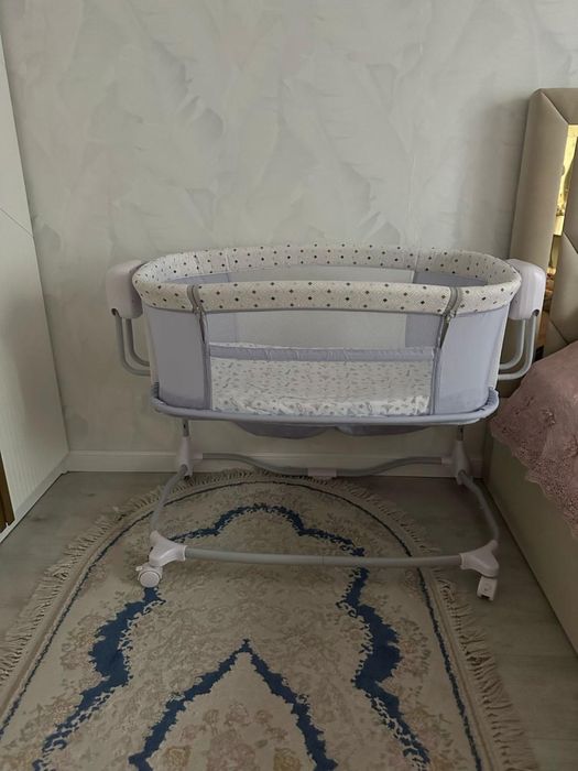 Продам кроватку манеж