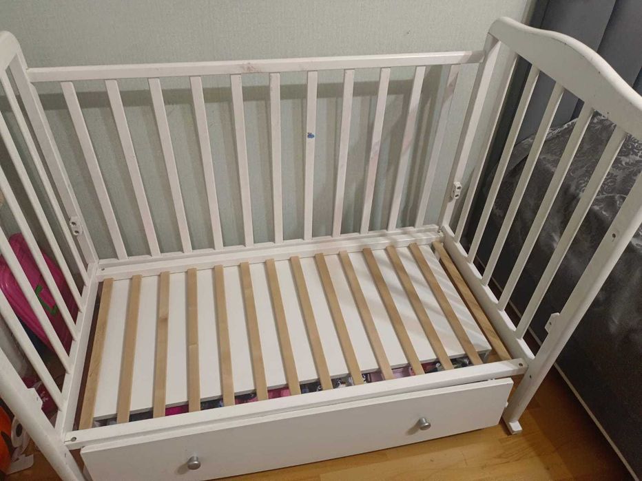 продам детский манеж б/у