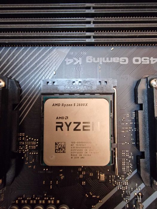 Дънна платка AM4 B450 , процесор Ryzen 5 3600x,RAM 16GB DDR4 3200 и охладител