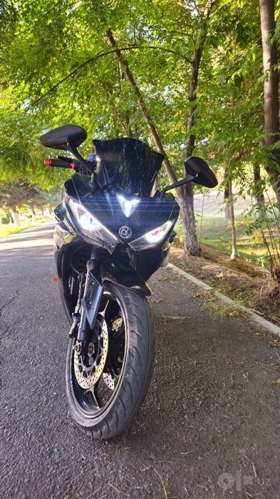 Електирон бике YAMAHA R3