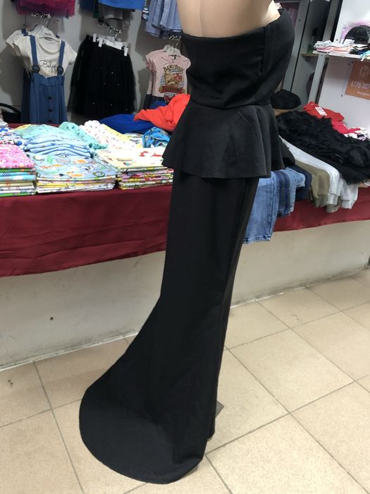 Прлдам платье вечернее