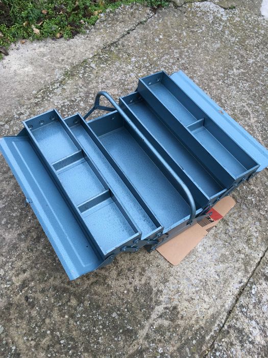 немски метален куфар за инструменти