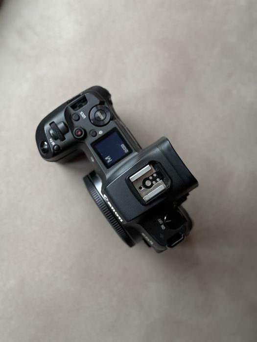 Фотоапарат Canon R