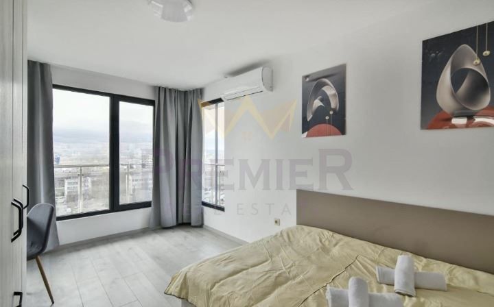 Дава се под наем Тристаен апартамент в Варна, Център - 95 кв.м за 800 € - Снимка #9