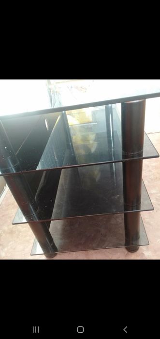Стеклянный столик